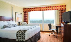 Queen Room room in Crowne Plaza Hotel Harrisburg-Hershey an IHG Hotel