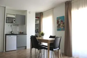 UXCO République - 阿维尼翁