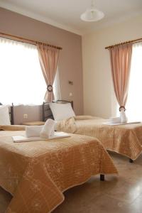 Twin Room with Balcony room in Villa Thalia