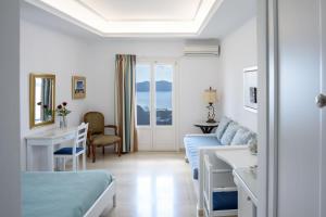 Villa Renos Hotel Santorini Greece