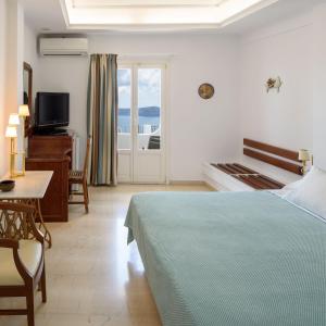 Villa Renos Hotel Santorini Greece