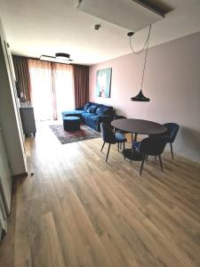 Malūno vilos, jaukūs dviejų kamabrių apartamentai su erdviu balkonu