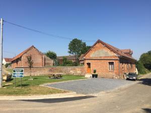 Maisons de vacances Fermette 3ch - 6p au pays du coquelicot by La Source d'OrFee : photos des chambres