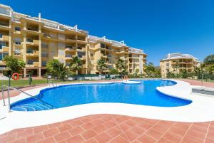 Three-Bedroom Apartment room in Mediterranean Pearl - apartment in La Cala by Rafleys