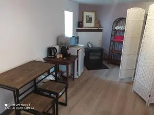 Chambre tranquille et confortable pour étape - Commissey