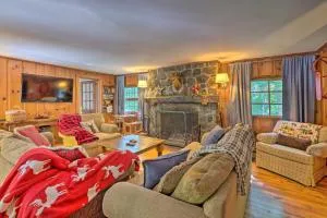 Charming Wilmington Cabin, 8 Mi to Mt Snow! - Dover