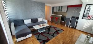 KIKI LUX Apartment