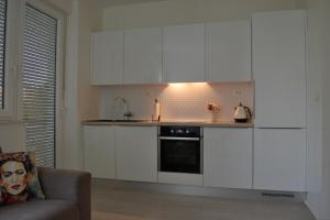 Apartment Seven