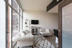 Soak up the Opulent Feel of a Lavish Monochrome Abode