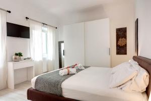 Velluti Apartment by Mamo Florence