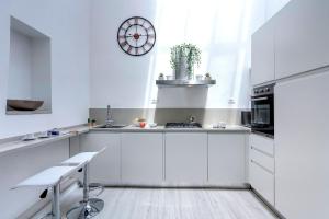 Velluti Apartment by Mamo Florence