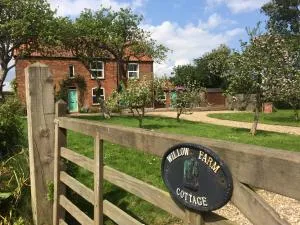 Dairy Barns Holiday Cottages - Hickling
