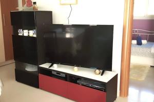 Renovated lovely apartment near airport & sea