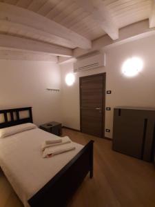 BMP APARTMENT DELUXE 1 JACUZZI RISCALDATA PRIVATA vista Lago di Garda