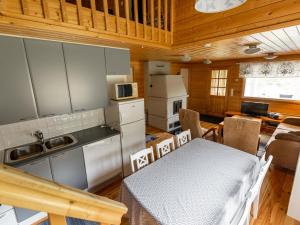 Holiday Home Kierinniemi by Interhome