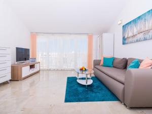 Apartment Villa Nikaroni-3 by Interhome