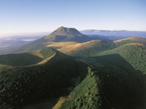 Au coeur des volcans et lacs d Auvergne