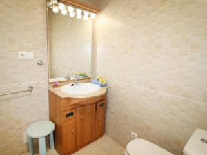 Apartment Las Palmeras by Interhome