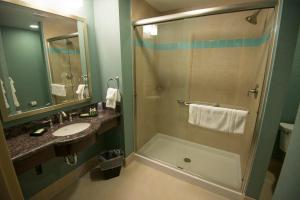 King Room - Non-Smoking room in Win-River Resort and Casino