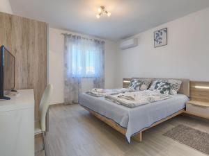 Holiday Home Villa Zirdum by Interhome 
