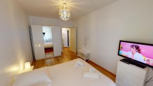 Aux bons amis - ParlementOrangerie