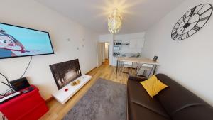 Aux bons amis - ParlementOrangerie