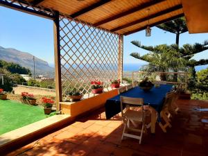 Lomarchi Holiday Home