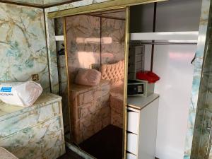 Vintage, Circus Holiday Home