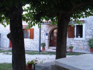 Apartments Heraki