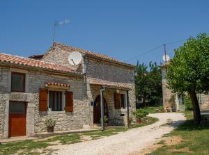 Apartments Heraki