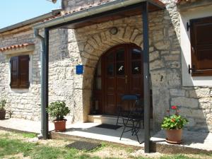 Apartments Heraki 