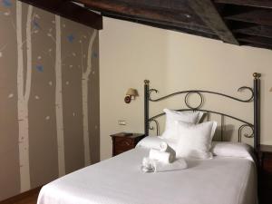 Double Room with Spa Bath room in Posada La Cuadrona