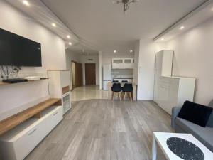 Old Town Apartment 1E