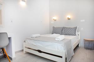 Grozos Rooms Paros Greece