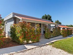 Appealing Mobile Home in Banjole with Garden