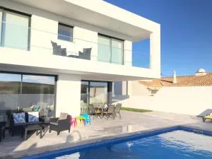 Villa do Barrudo - Raposeira