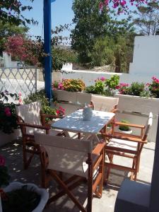 Studios Prevena Milos Greece