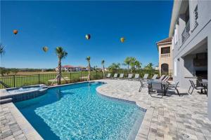 Thirteen-Bedroom House room in Luxurious 13BR / 13BA Home - Private Pool and Spa + Game Room home