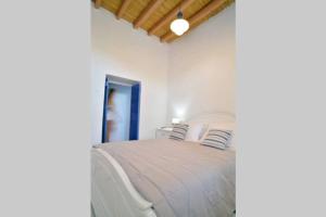 Barabas's Home - Traditional Home in Galissas Syros Greece