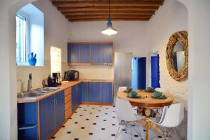 Barabas's Home - Traditional Home in Galissas Syros Greece