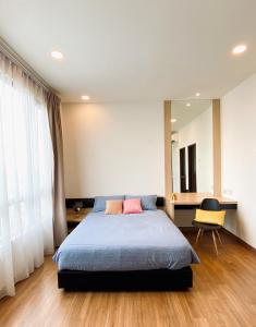 HIGH floor Corner Unit - Landmark Residence 1, Free Wi-Fi, Free Parking, Nice View