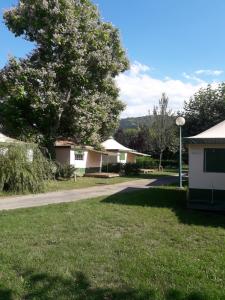 Campings Camping du Lac : photos des chambres