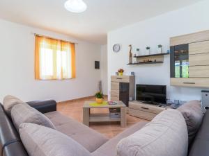 Holiday Home Antoni by Interhome 
