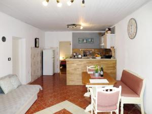 Apartment Viliam - ROJ530 by Interhome