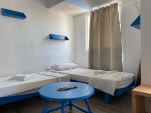 Gecko Blue, Es Pujols ET - 75 PL