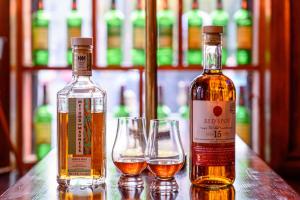 Thirteen On The Green - Eyre Square