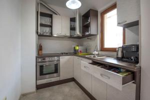 Azure Pretty Apartment TOP Location near Sea Garden