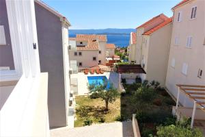 New and modern apartment Karavona Bol