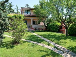 Holiday Home Andrea by Interhome 