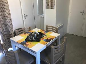 Maisons de vacances Mobil-home Camping au MATHES : photos des chambres